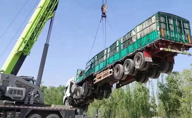 大荔道路脱困救援案例